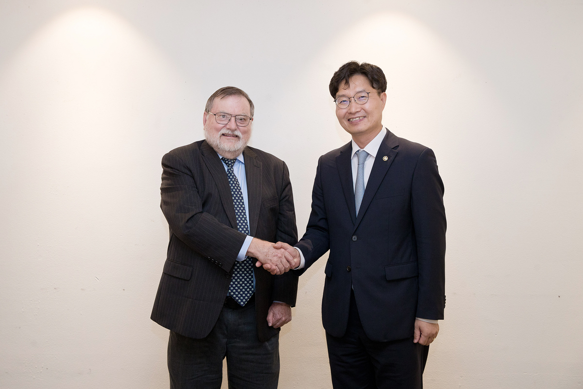 2.jpg Vice Minister Koo Holds Meeting with Australia’s Chief Scientist