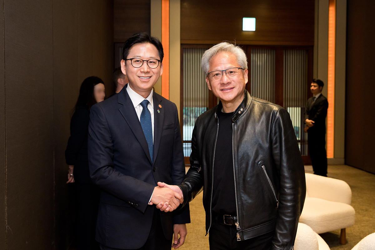 Deputy Prime Minister Bae Meets with NVIDIA CEO Jensen Huang 이미지
