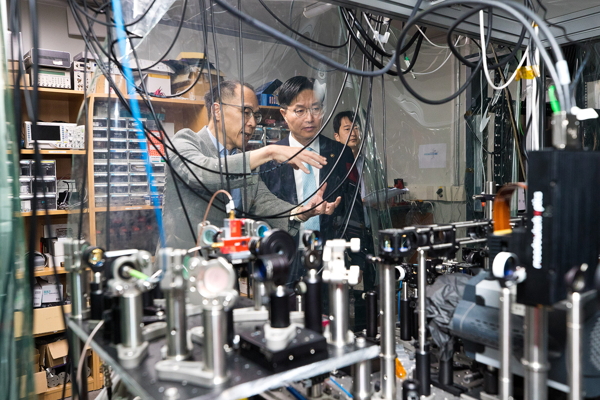 구혁채 제1차관, 양자-AI 융합 연구현장 방문